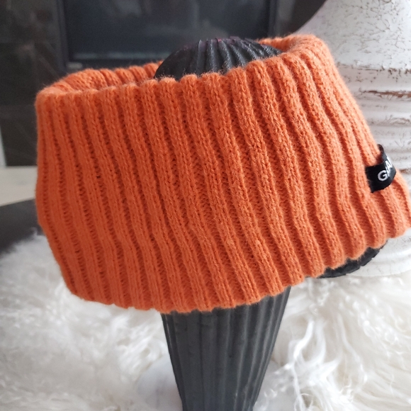 **Gifted- Brand new, never worn cozy head and ear warmer band - Picture 3 of 3